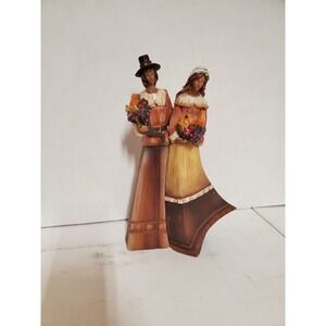 vintage resin Thanksgiving pilgrim couple figurine set